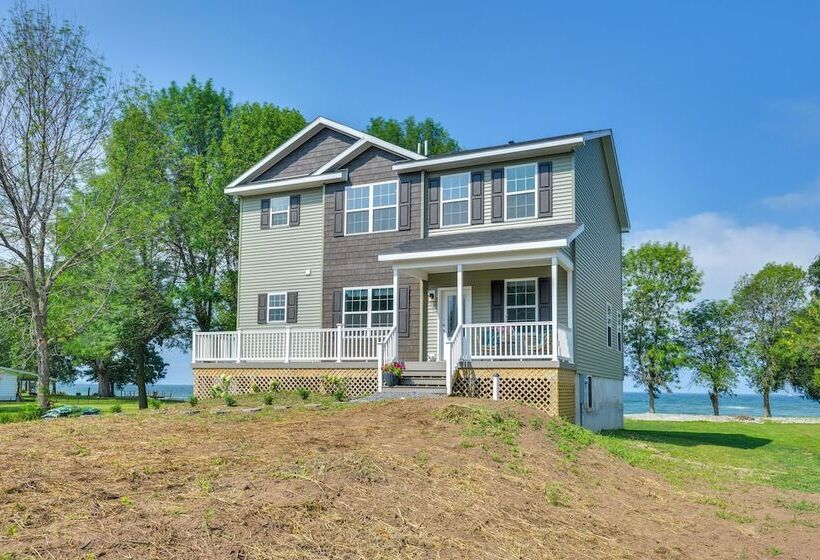 Waterfront Views: Lake Ontario Gem W/ Fireplace