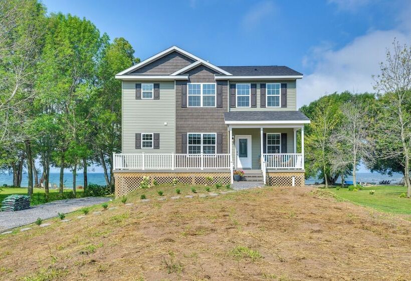 Waterfront Views: Lake Ontario Gem W/ Fireplace