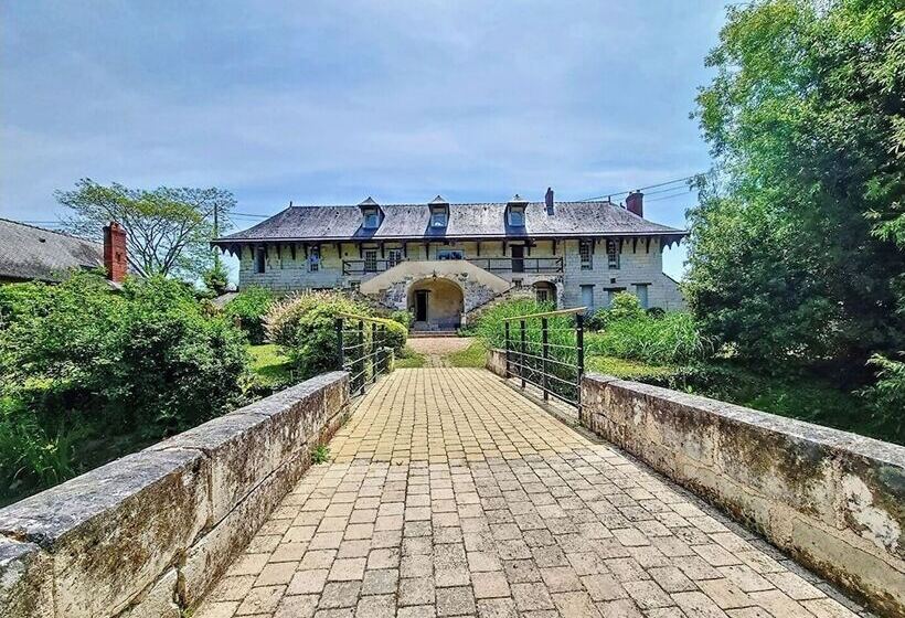 مبيت وإفطار Domaine Jeanne De Laval
