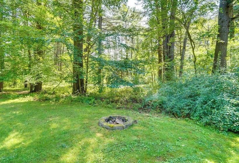 Berkshire Hideaway W/ Fire Pit & Playground!