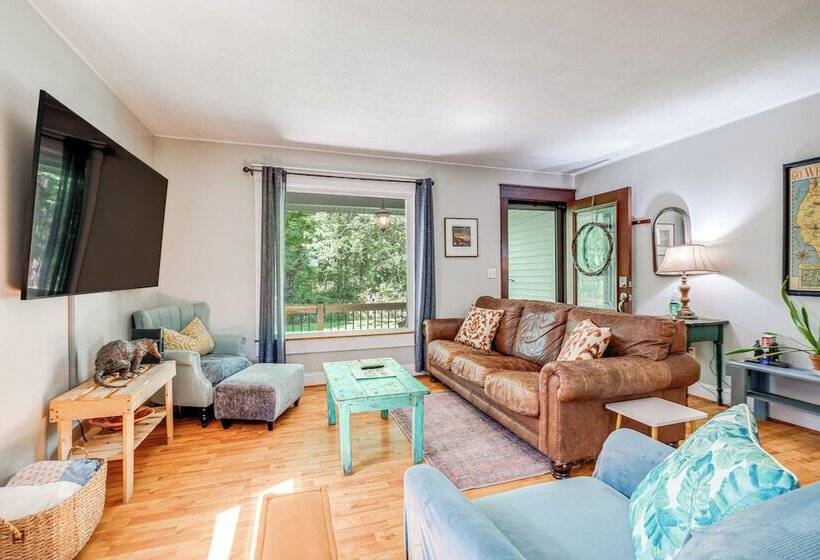 Blacksburg Hideaway W/ Hot Tub ~ 5 Mi To Campus!