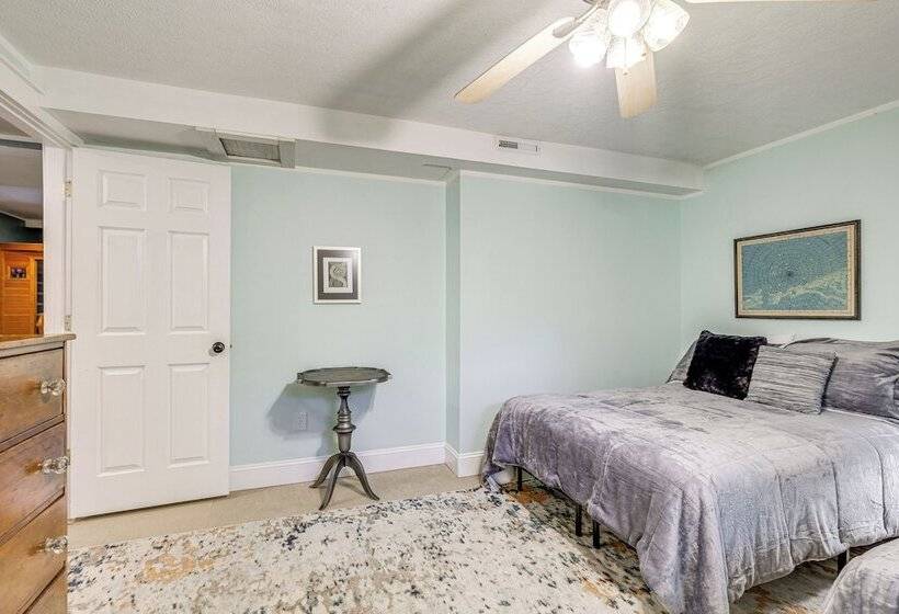 Blacksburg Hideaway W/ Hot Tub ~ 5 Mi To Campus!