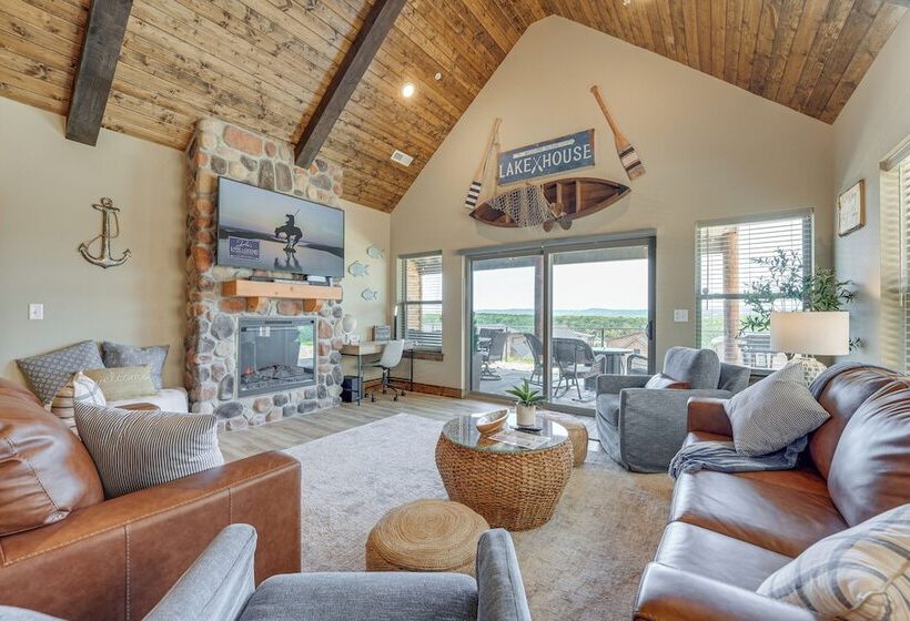 Branson Log Cabin Near Silver Dollar City & Lake!