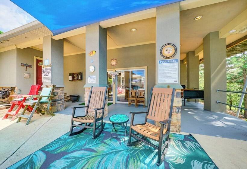 Broken Bow Escape W/ Mountain Views & Pool Access!