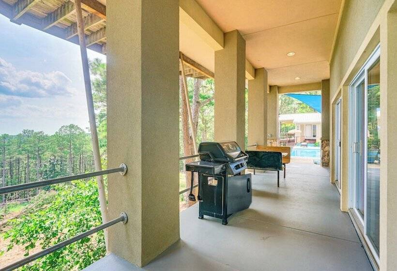 Broken Bow Escape W/ Mountain Views & Pool Access!