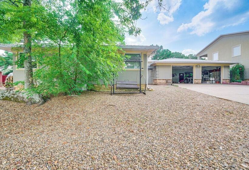 Broken Bow Escape W/ Mountain Views & Pool Access!