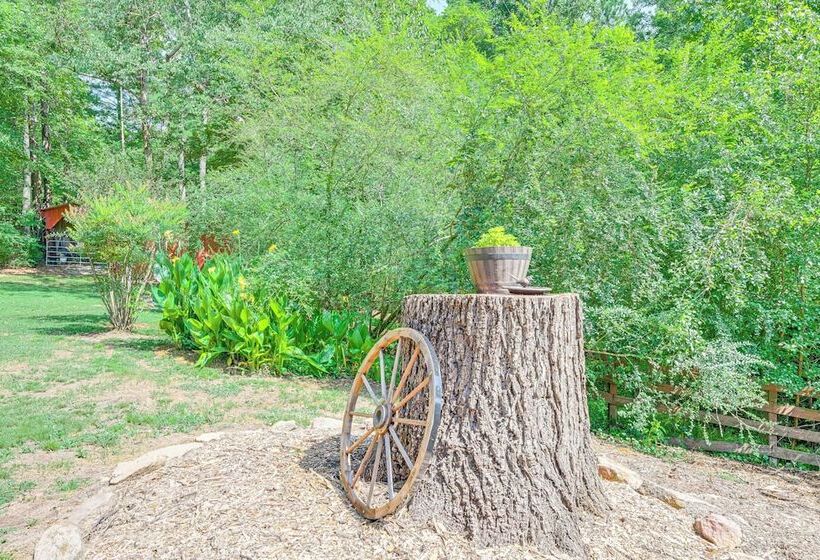 Cabin W/ Fire Pit   7 Mi To Downtown Carrollton!