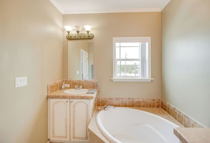 Canal Front Key Largo Retreat W/ Community Beach!