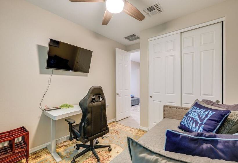 Central Casa Grande Home In Quiet Neighborhood