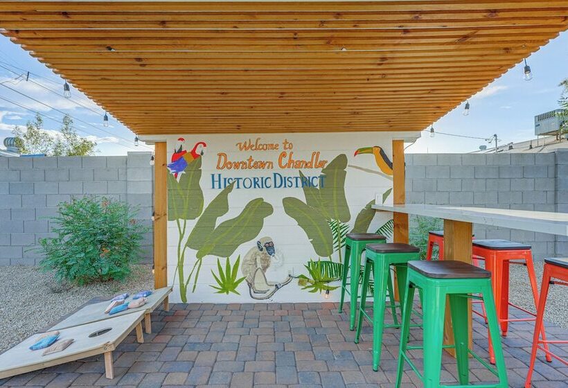 Chandler Home 7 Blocks To Dtwn W/ Backyard Oasis!