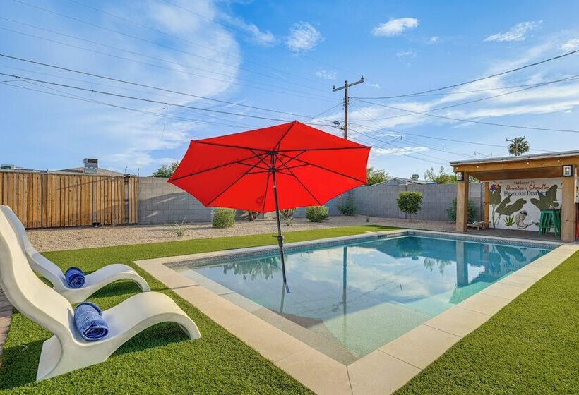 Chandler Home 7 Blocks To Dtwn W/ Backyard Oasis!