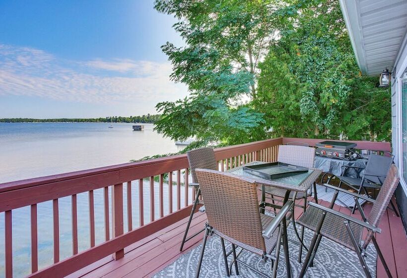 Charming Bear Lake Cottage W/ Dock & Paddleboards!