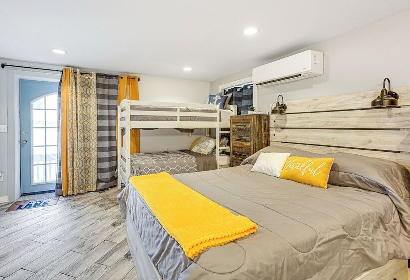 Charming Bear Lake Cottage W/ Dock & Paddleboards!