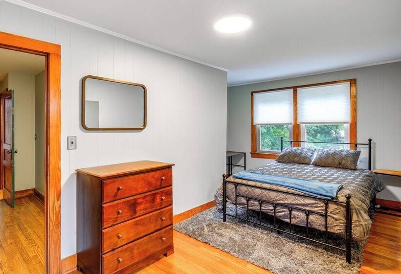 Charming Damascus Retreat W/ Deck & Creek Views!