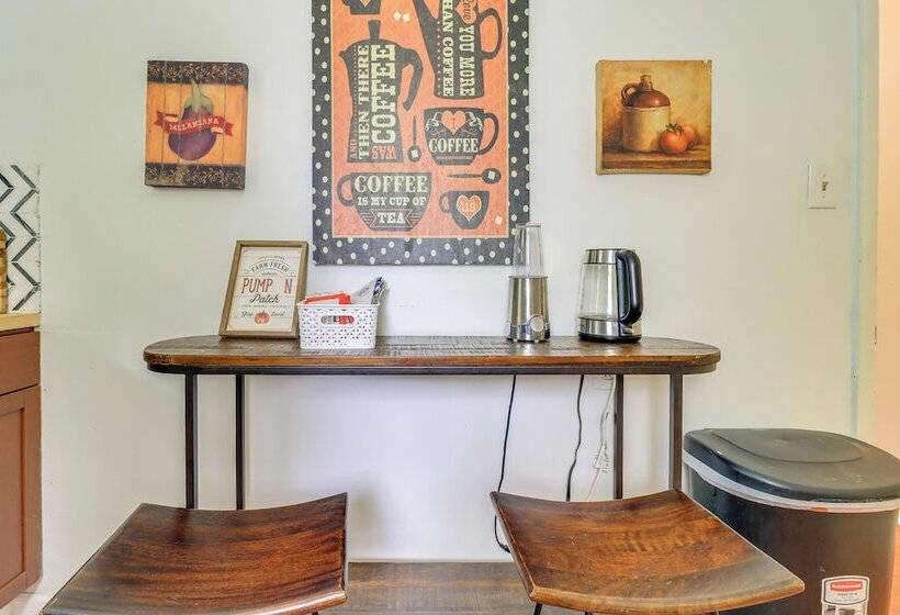 Charming & Pet Friendly Home In Detroit W/ Yard!