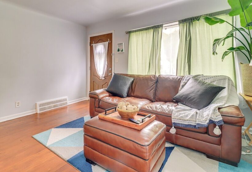 Charming & Pet Friendly Home In Detroit W/ Yard!