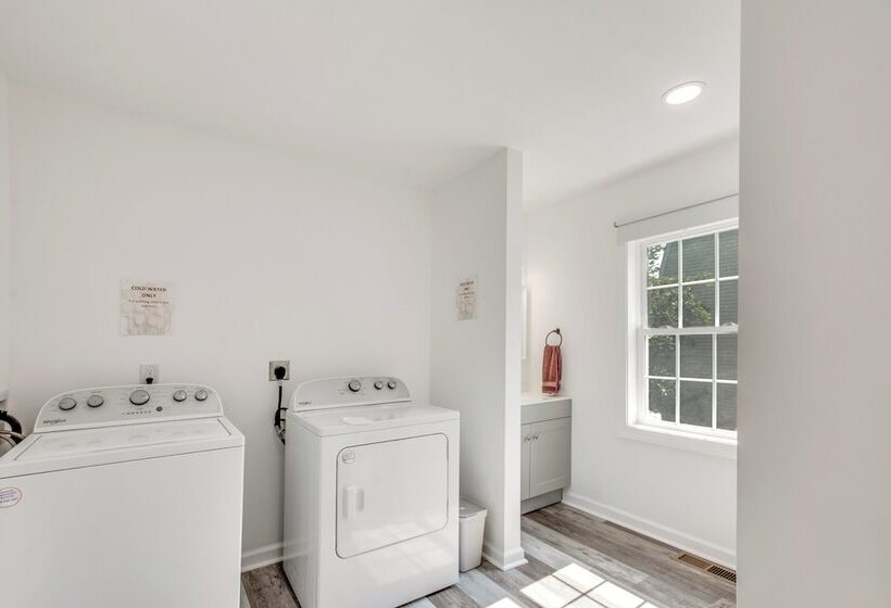 Charming Pittsburgh Home Walk To Riverfront!