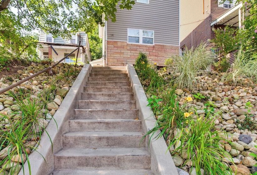 Charming Pittsburgh Home Walk To Riverfront!