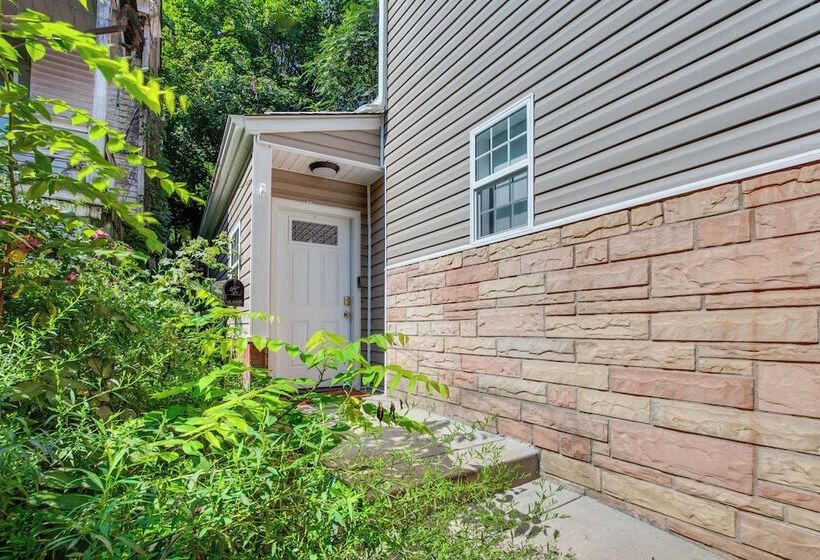 Charming Pittsburgh Home Walk To Riverfront!