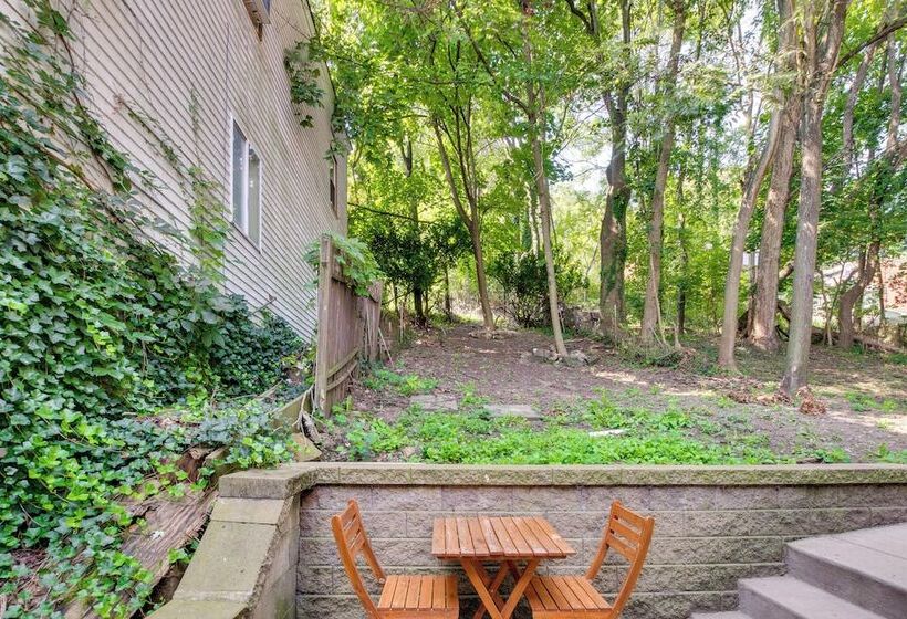Charming Pittsburgh Home Walk To Riverfront!