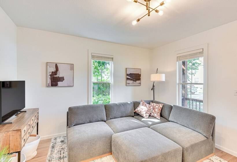 Charming South Bend Home Near Notre Dame!