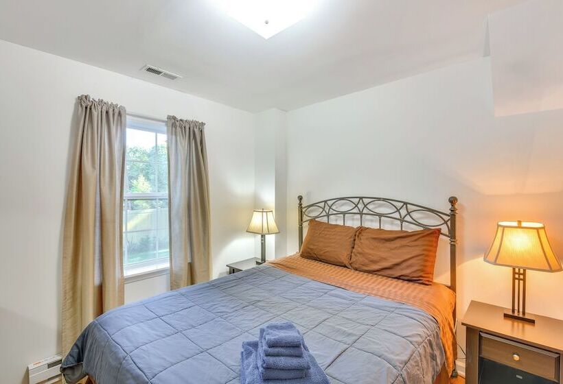 Coloma Retreat W/ Fire Pit, Walk To Beaches!