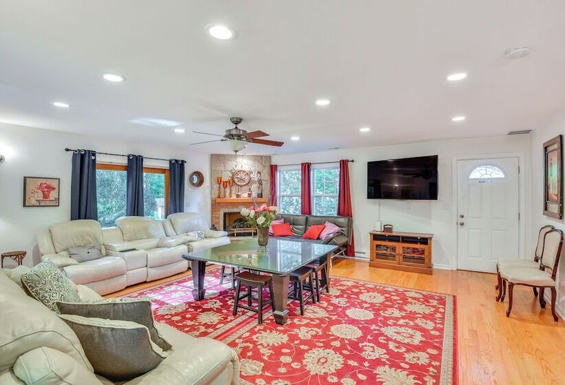 Coloma Retreat W/ Fire Pit, Walk To Beaches!