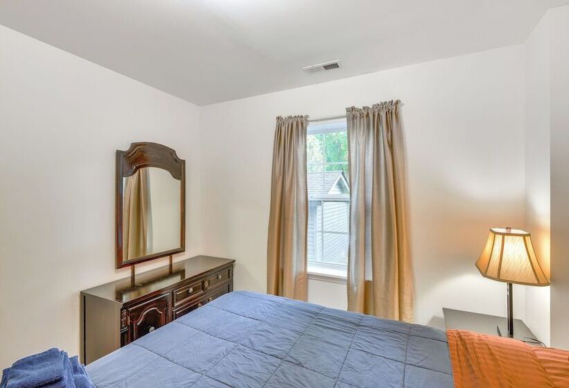 Coloma Retreat W/ Fire Pit, Walk To Beaches!