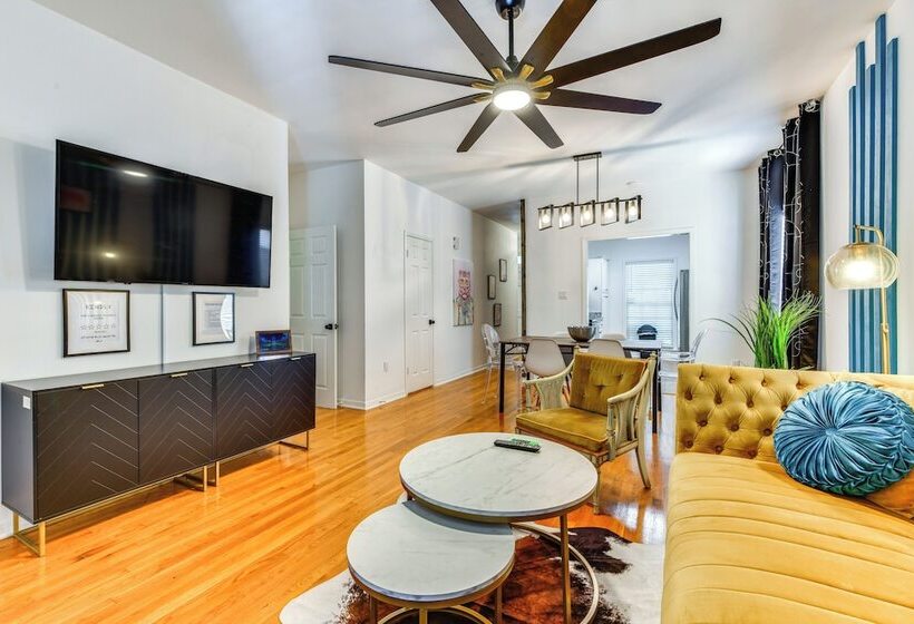 Colorful Baton Rouge Home: Deck, Grill & Fire Pit