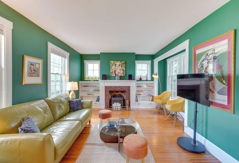 Colorful Home ~ 1 Mi To Hudson River!