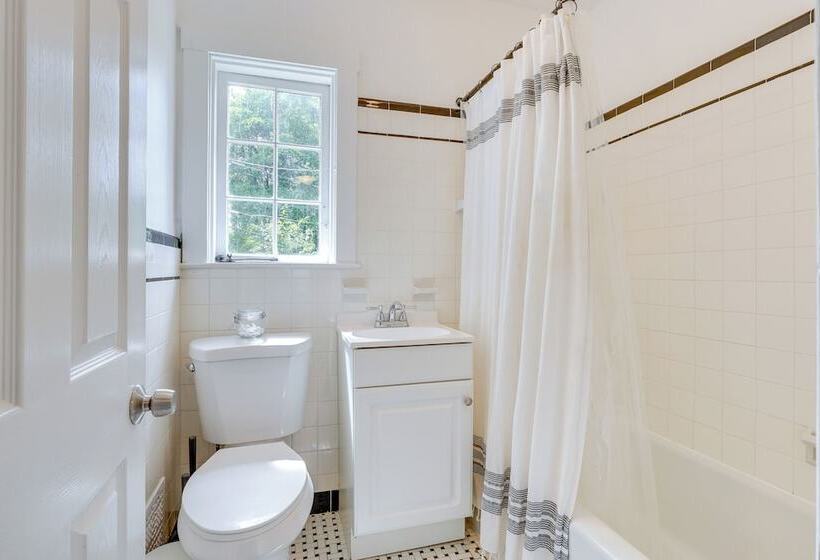 Colorful Home ~ 1 Mi To Hudson River!