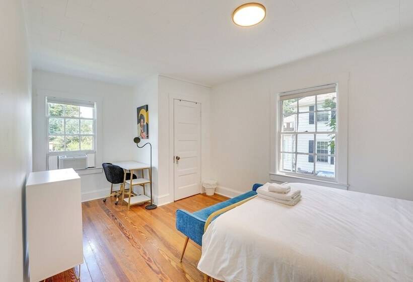 Colorful Home ~ 1 Mi To Hudson River!