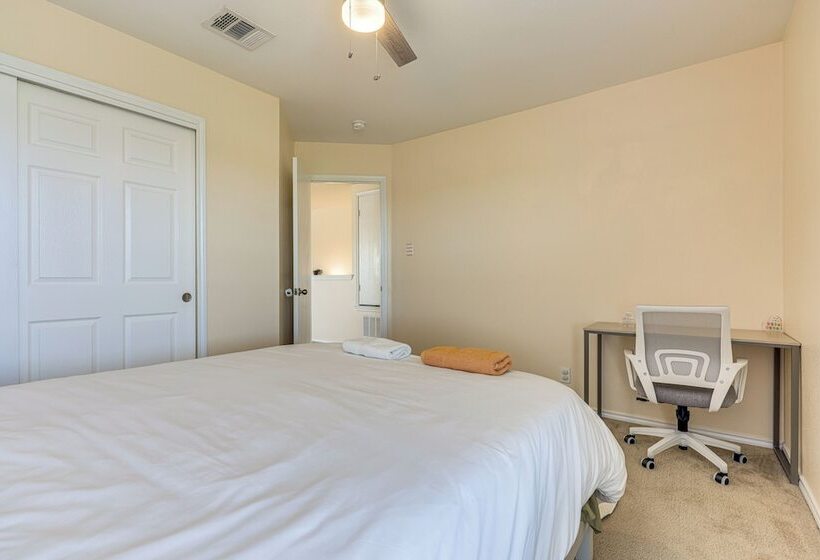 Colorful Kyle Home W/ Pool Access: Pets Welcome!