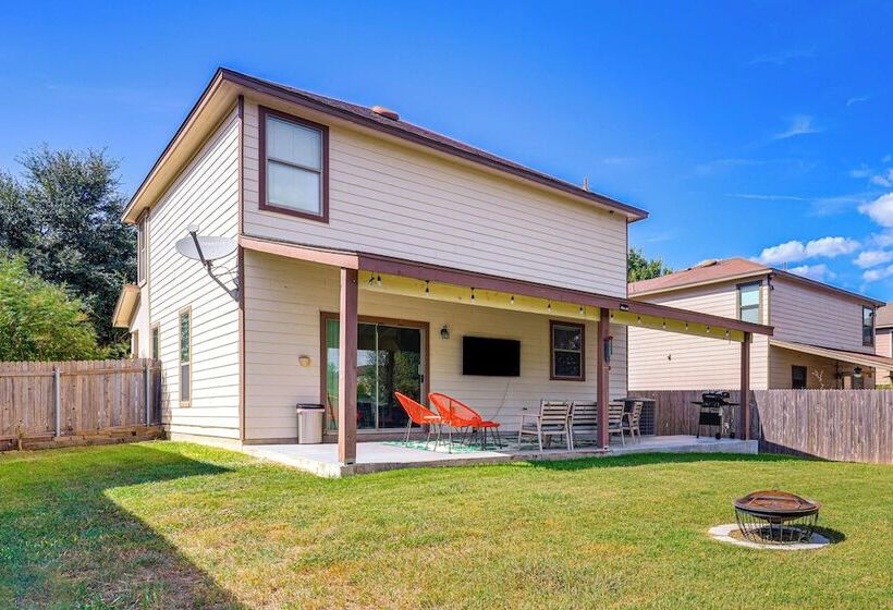 Colorful Kyle Home W/ Pool Access: Pets Welcome!