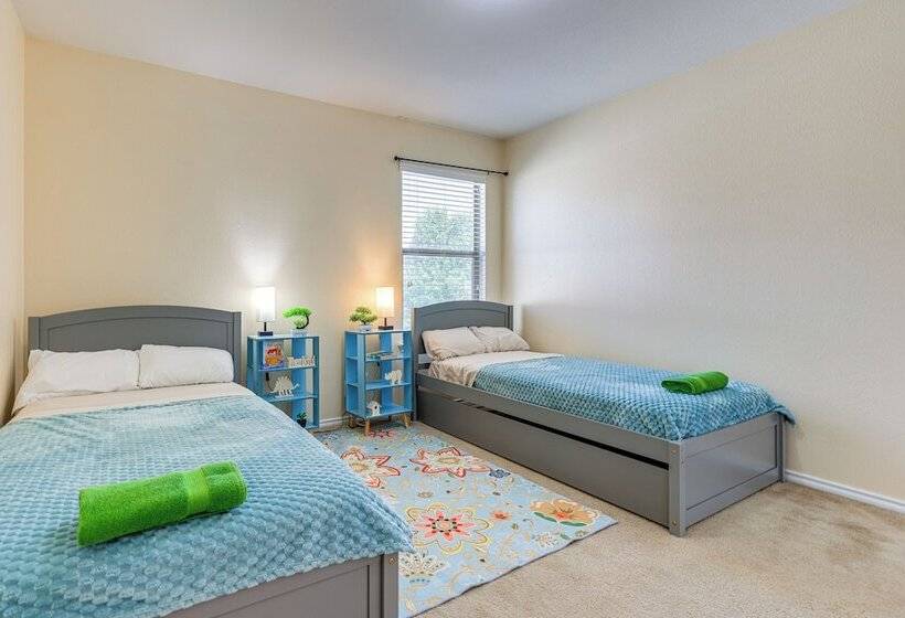 Colorful Kyle Home W/ Pool Access: Pets Welcome!