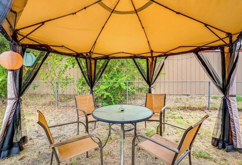 Convenient Family Home < 3 Mi To Fort Sill!