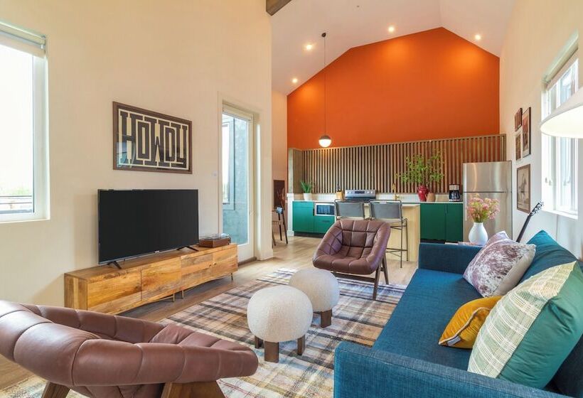 Conway Buyout   2 Units By Avantstay Dt Nash!