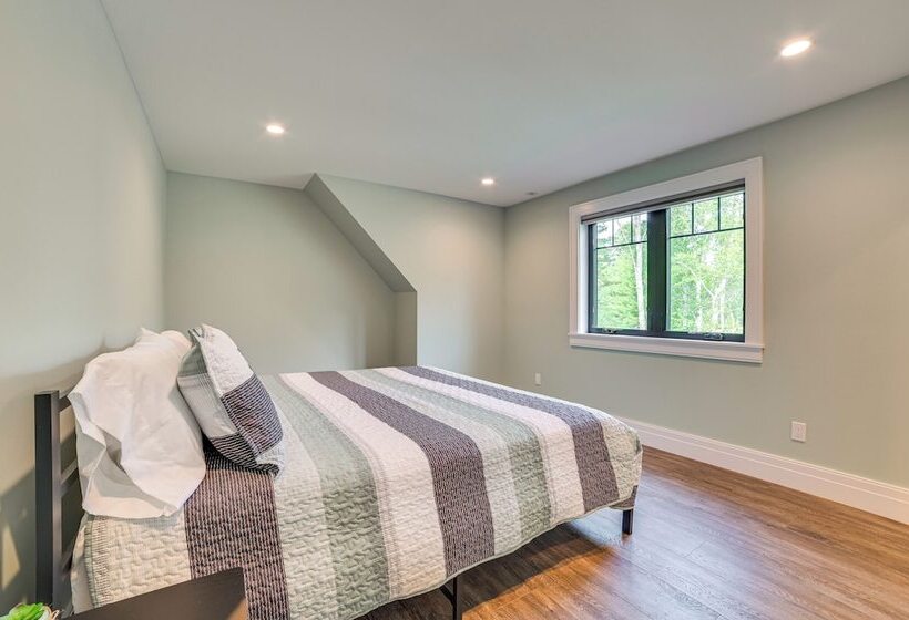 Cottage On Crooked River W/ Dock + Slip!