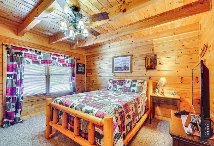 Cozy Cabin W/ Hot Tub < Half Mi To Douglas Lake!