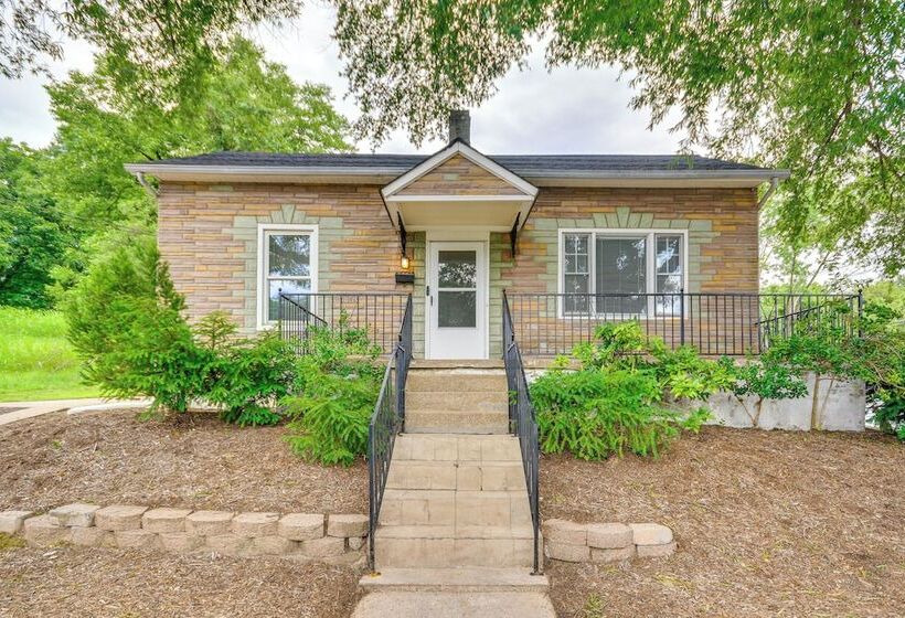 Danville Home W/ Patio < 1/2 Mi To Caesars Casino!