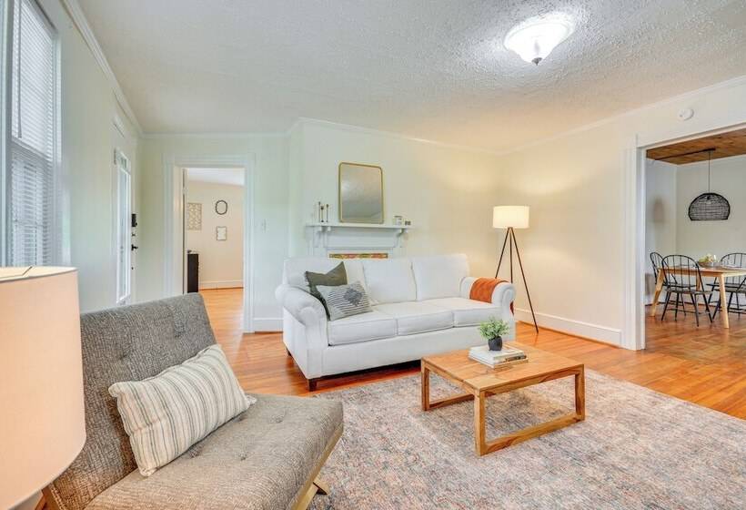 Danville Home W/ Patio < 1/2 Mi To Caesars Casino!