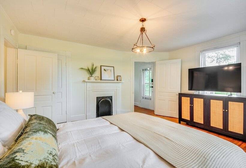 Danville Home W/ Patio < 1/2 Mi To Caesars Casino!