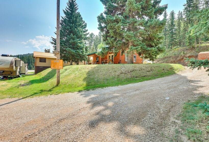 Deadwood Wolf Cabin W/ Fire Pit & Grill