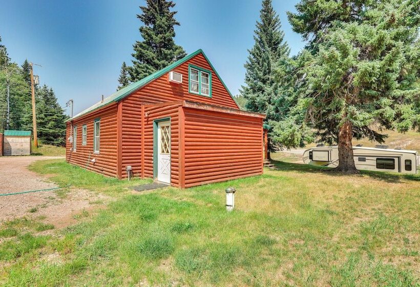 Deadwood Wolf Cabin W/ Fire Pit & Grill