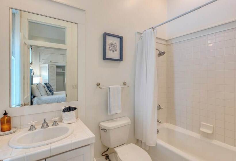 Destin Dream By Avantstay 2 Story Home, Walk To Beach, Hot Tub