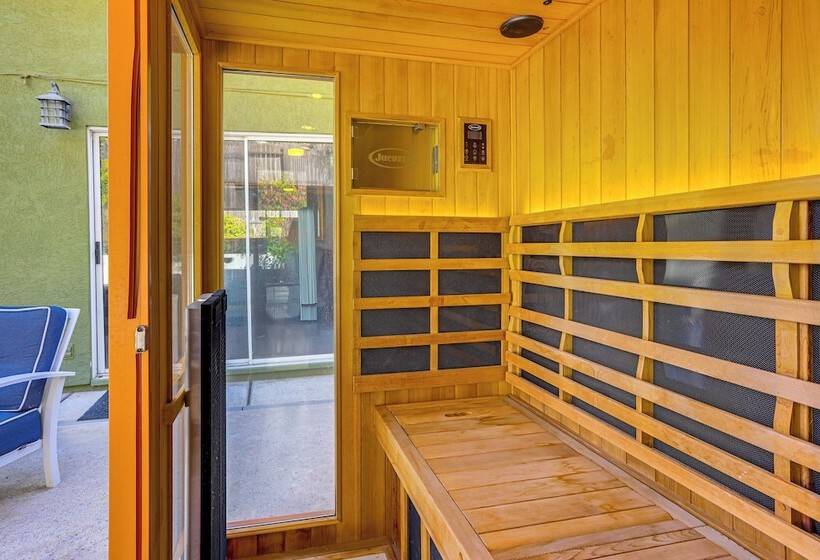 Elegant Antelope Home W/ Pool, Spa & Sauna!