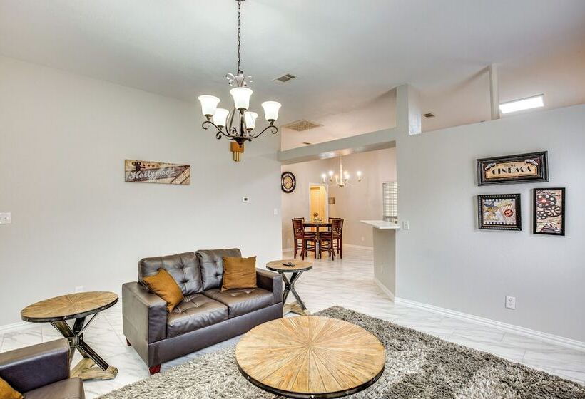 Grand Prairie Group Getaway: Pets Welcome!