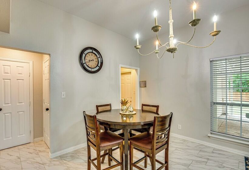 Grand Prairie Group Getaway: Pets Welcome!