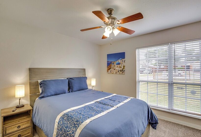 Grand Prairie Group Getaway: Pets Welcome!