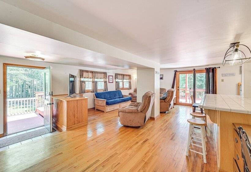 Pet Friendly Home W/ Beach In Northville!